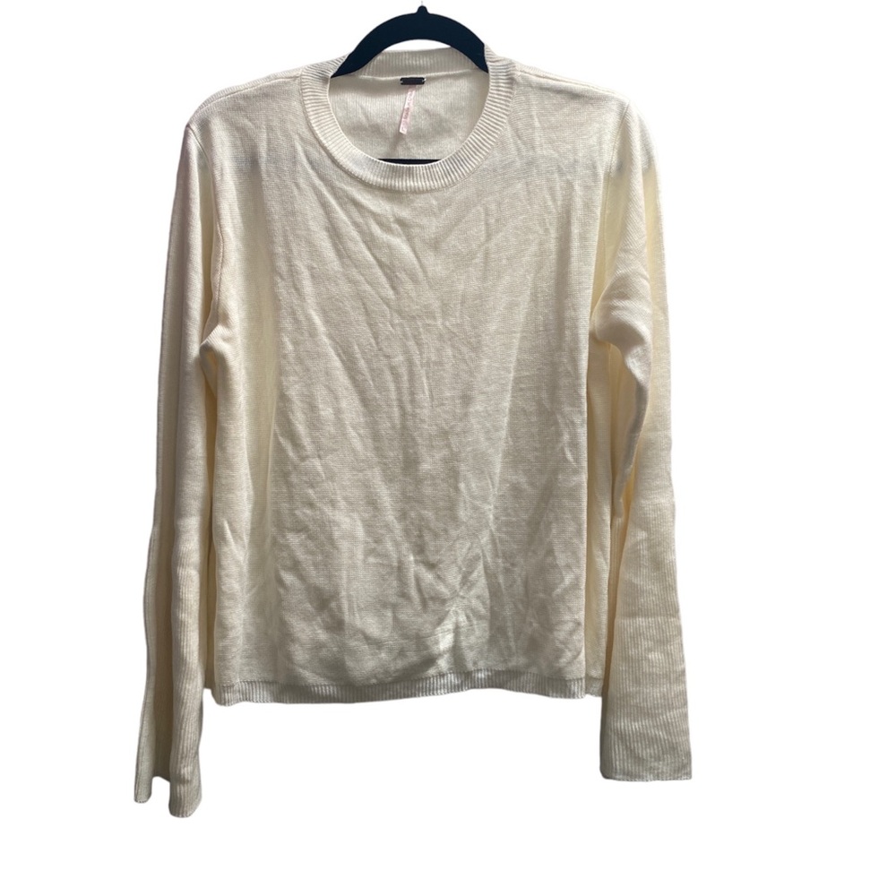 🖤5/$20 Cream Bell Sleeve Sweater